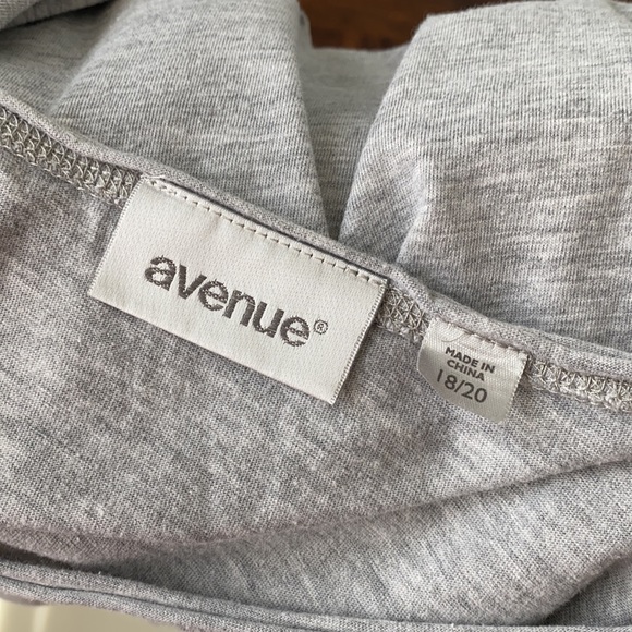Avenue women’s top grey short sleeve Size 18/20 - Picture 6 of 7